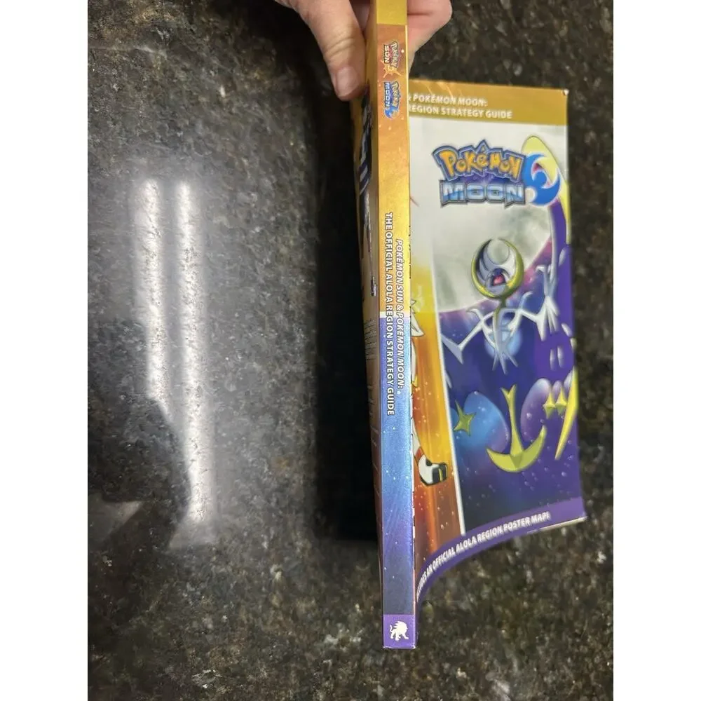 Pokemon Sun and Pokemon Moon : Official Strategy Guide with Alola Region Map